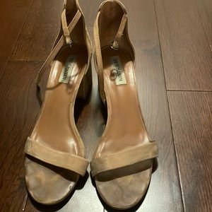 Steve Madden tan heels!